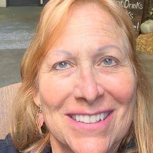 Meet your Posher, Debbie